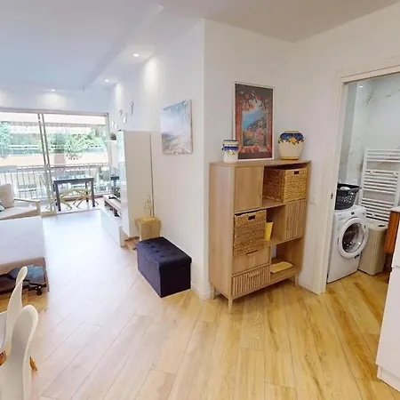 Appartement 118e - Agreable 2p Climatise Avec Terrasse
