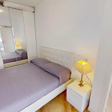 118e - Agreable 2p Climatise Avec Terrasse